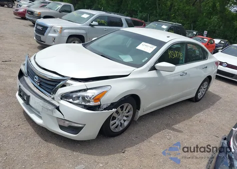 2013 Nissan Altima 2.5 S из США, поврежденный, VIN 1N4AL3AP7DN584758